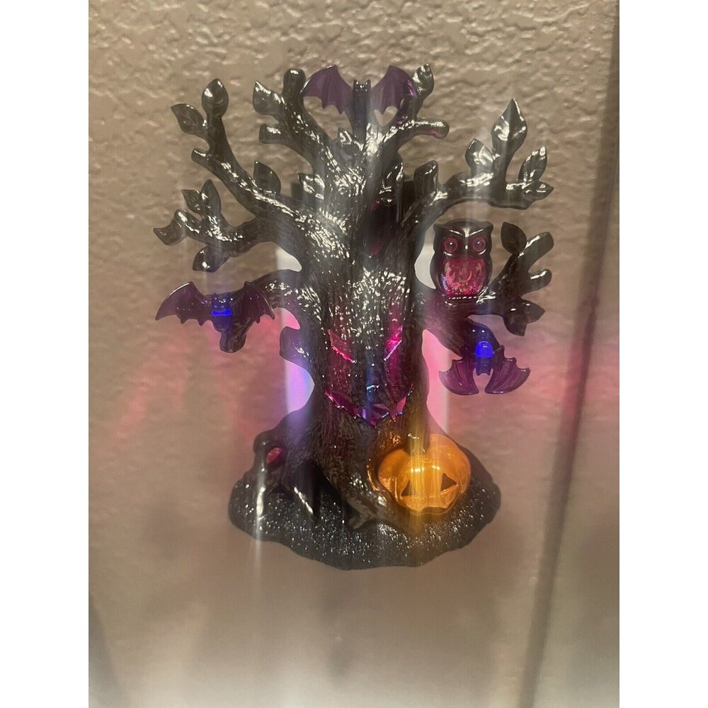 Bath & Body Works 2022 HALLOWEEN HAUNTED TREE Wallflower Plug in Night Light